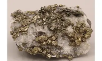 Pyrite sur quartz